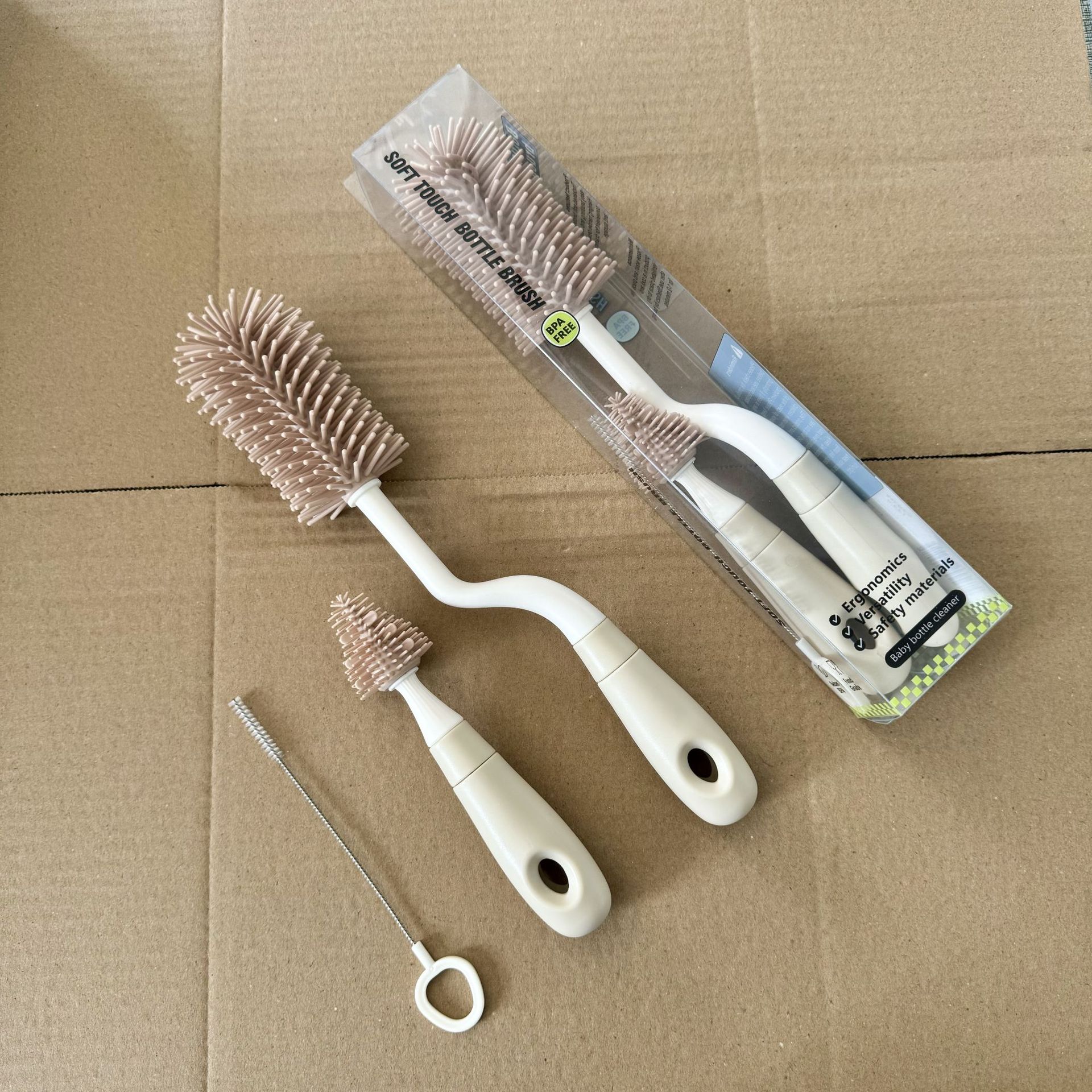 res_246fd2b6e303efe5175dc88465360e2e.jpg 3 darabos cumisüveg és cumitisztító készlet, NAXSIR, ergonomikus nyél, rózsaszín - Image 1