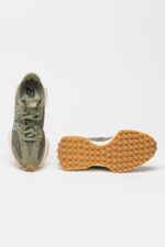 New Balance, 327 nyersbőr sportcipő hálós részletekkel, Karamellbarna/Törtfehér/Páfrányzöld - Image 5