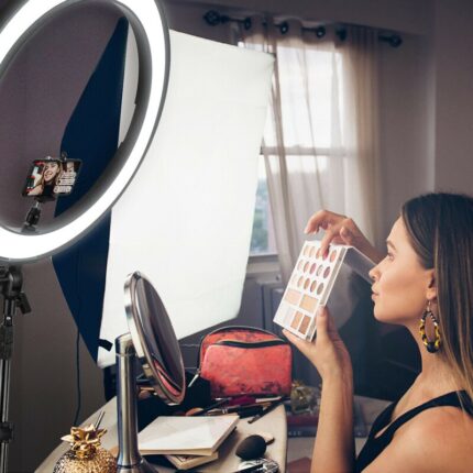Selling Depot Ring Light körlámpa, átmérője 20cm / 8inch LED, USB csatlakozás, 3 fénymód, 10 beállítási lépés, Telefon tartó, Szelfi távirányító, 210cm állvány mellékelve
